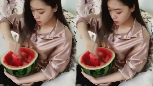 丑女吃瓜的视频,揭秘娱乐圈幕后真相 丑女吃瓜的视频,揭秘娱乐圈幕后真相
