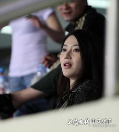 神秘女友现身吃瓜视频,吃瓜群众围观揭秘真相